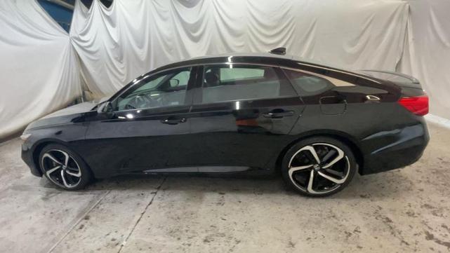 Photo of 2019 Crystal Black Pearl Honda Accord