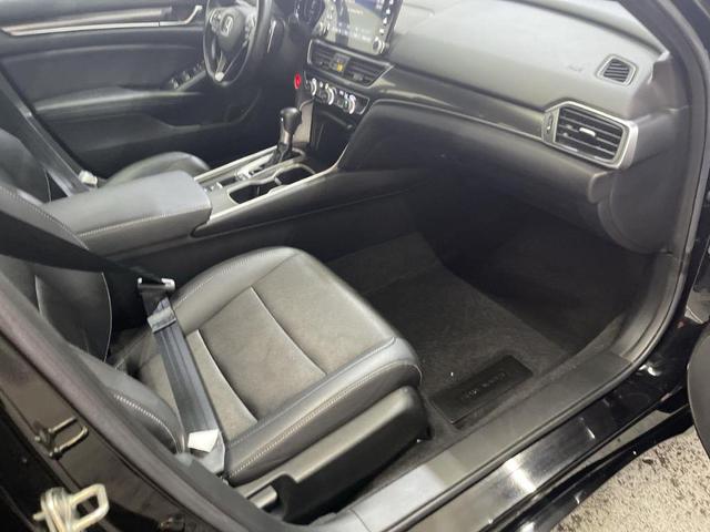 Photo of 2019 Crystal Black Pearl Honda Accord
