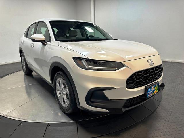 Photo of 2026 White Honda HR-V