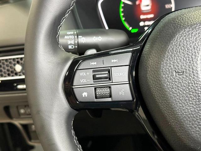 Photo of 2025 Urban Gray Pearl Honda Civic Hybrid