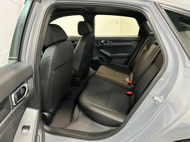 Photo of 2025 Urban Gray Pearl Honda Civic Hybrid