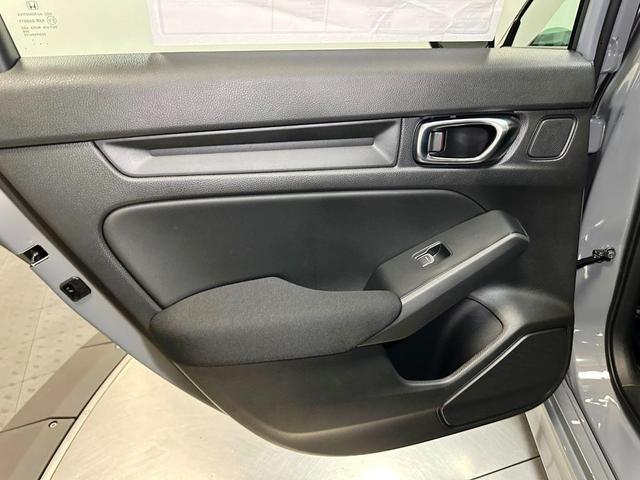 Photo of 2025 Urban Gray Pearl Honda Civic Hybrid