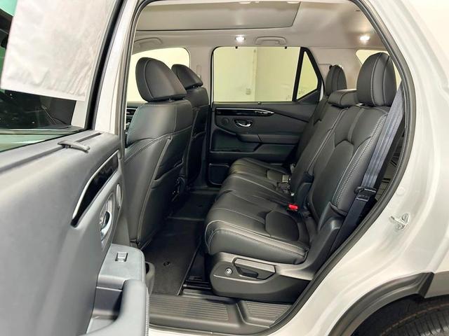 Photo of 2025 Platinum White Pearl Honda Pilot