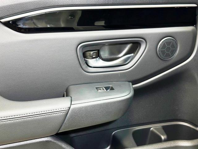 Photo of 2025 Platinum White Pearl Honda Pilot