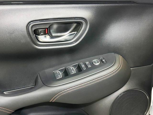 Photo of 2026 Platinum White Honda HR-V