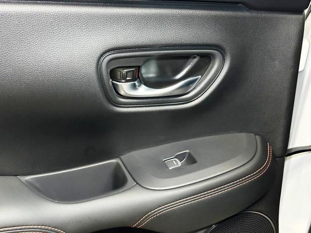 Photo of 2026 Platinum White Honda HR-V