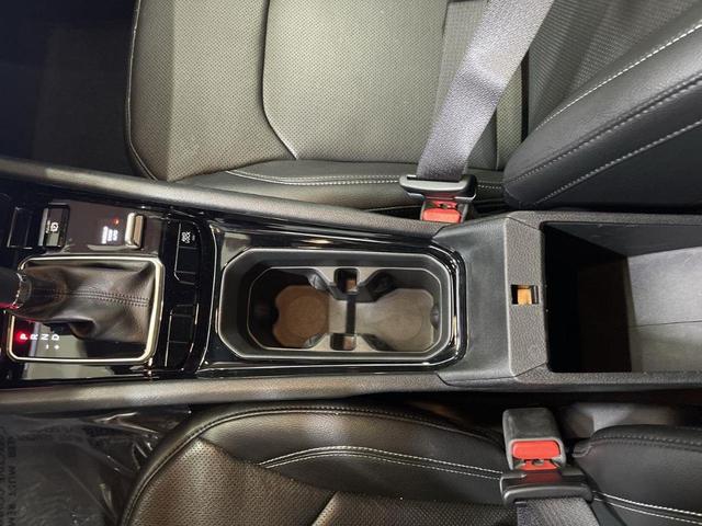 Photo of 2024 Silver Zynith Jeep Compass