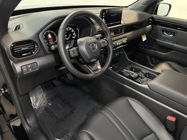 Photo of 2025 Crystal Black Pearl Honda Pilot