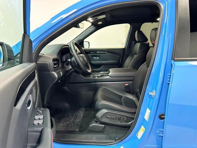 Photo of 2025 Sky Honda Pilot