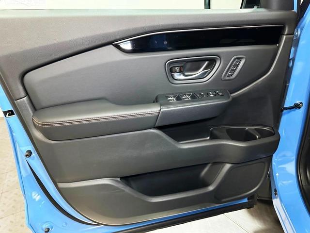 Photo of 2025 Sky Honda Pilot