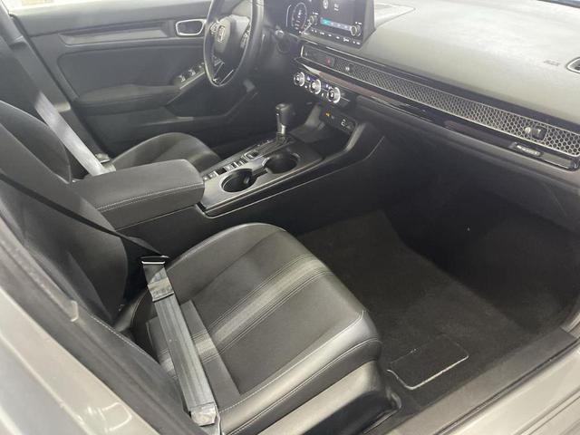 Photo of 2023 Lunar Silver Metallic Honda Civic