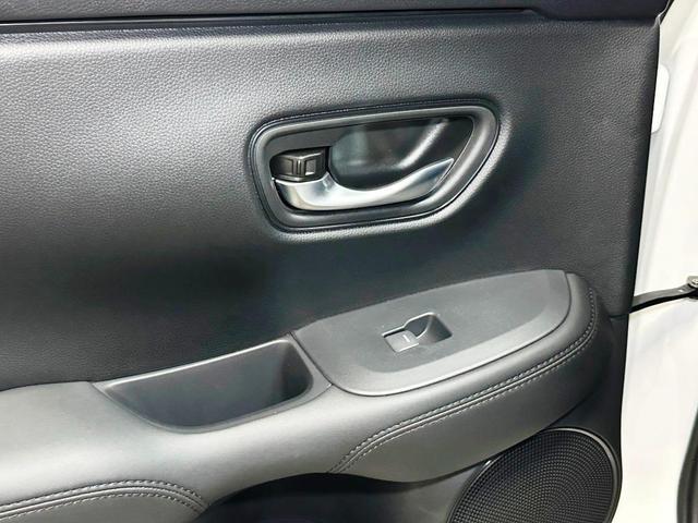Photo of 2026 Platinum White Pearl Honda HR-V