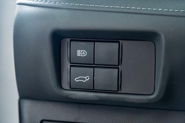 Photo of 2022 Celestial Silver Metallic Toyota Highlander