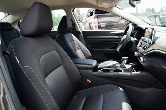 Photo of 2023 Gun Metallic Nissan Altima