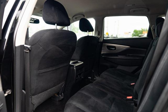 Photo of 2018 Magnetic Black Metallic Nissan Murano