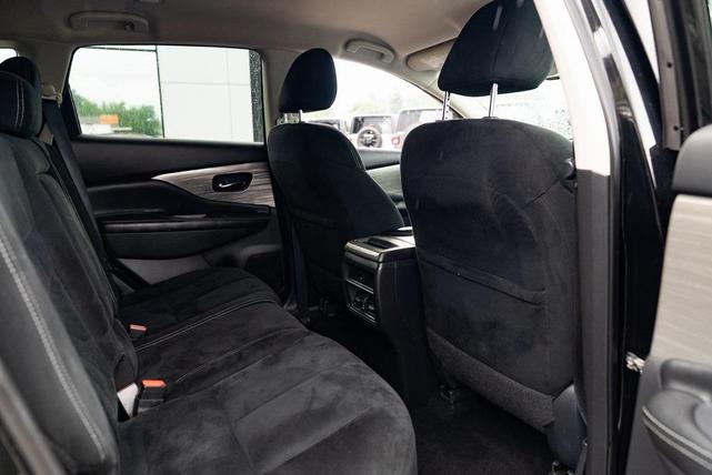 Photo of 2018 Magnetic Black Metallic Nissan Murano