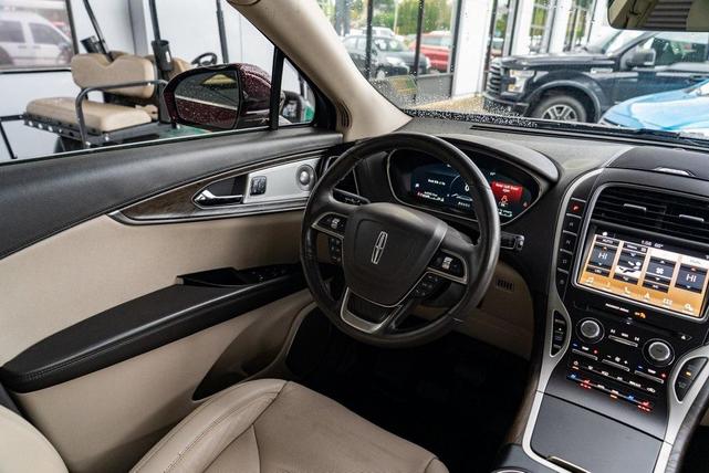 Photo of 2019 Burgundy Velvet Metallic Tinted Clearcoat Lincoln Nautilus