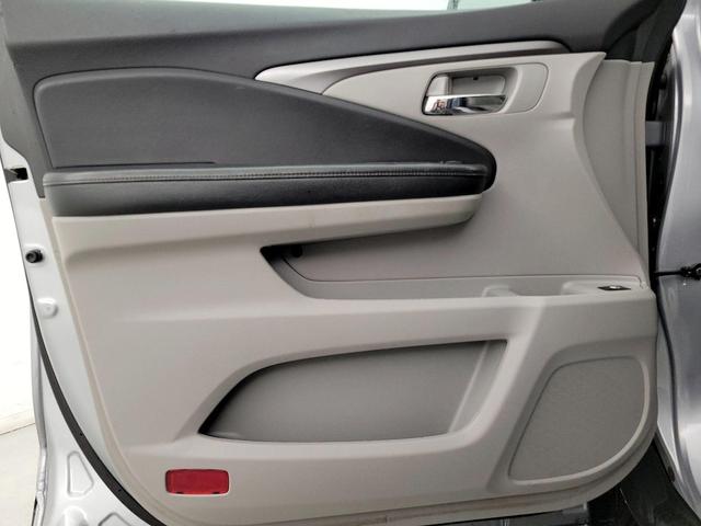 Photo of 2019 Silver Honda Pilot