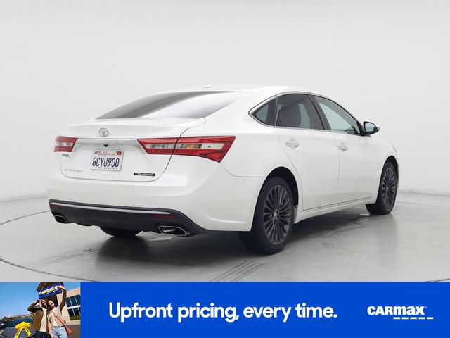 Photo of 2018 White Toyota Avalon