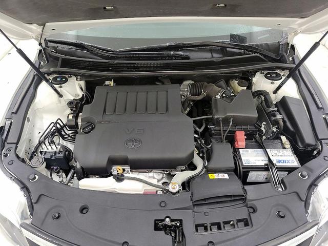 Photo of 2018 White Toyota Avalon