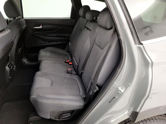 Photo of 2021 Gray Hyundai SANTA FE