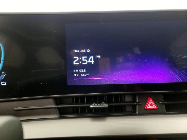 Photo of 2023 Gray Kia Sportage Hybrid