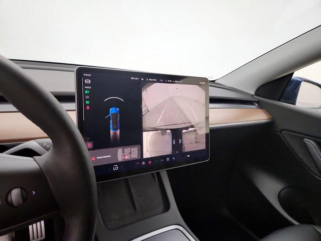 Photo of 2022 Blue Tesla Model Y