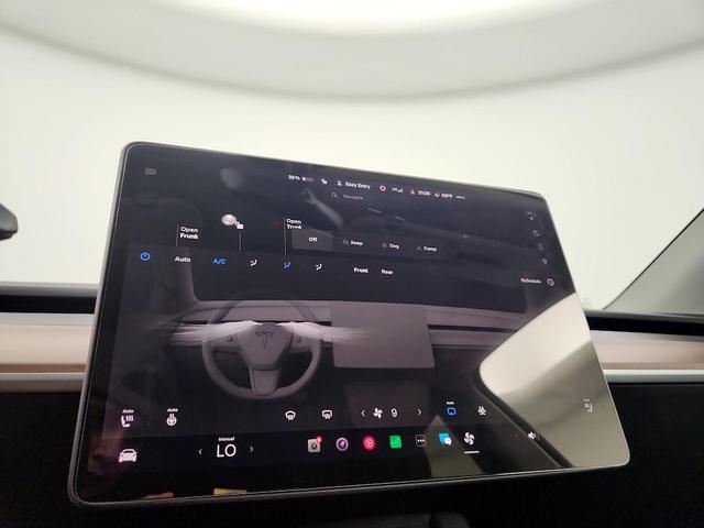 Photo of 2022 Blue Tesla Model Y