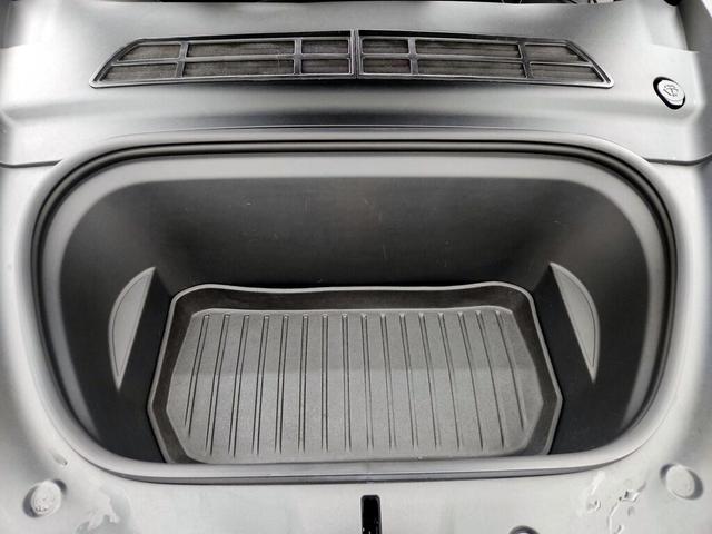 Photo of 2022 Blue Tesla Model Y