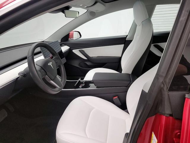 Photo of 2020 Red Tesla Model 3