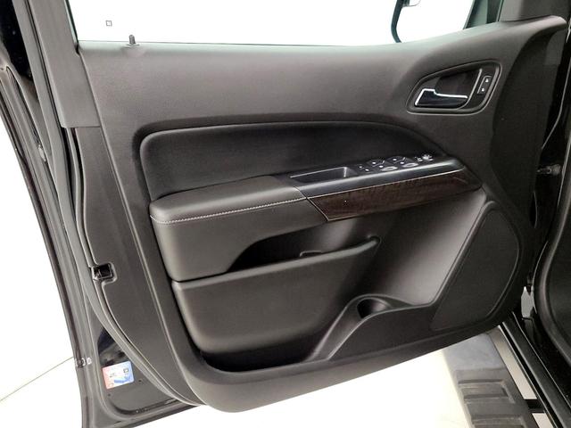 Photo of 2018 Black GMC Canyon