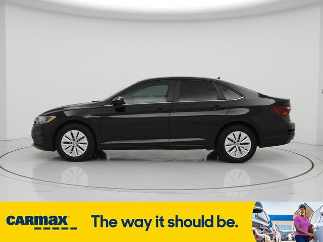 Photo of 2019 Black Volkswagen Jetta
