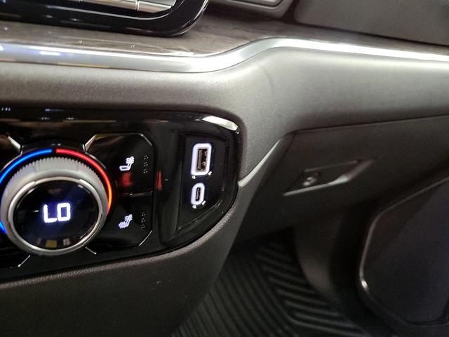 Photo of 2025 Black Chevrolet Silverado 2500