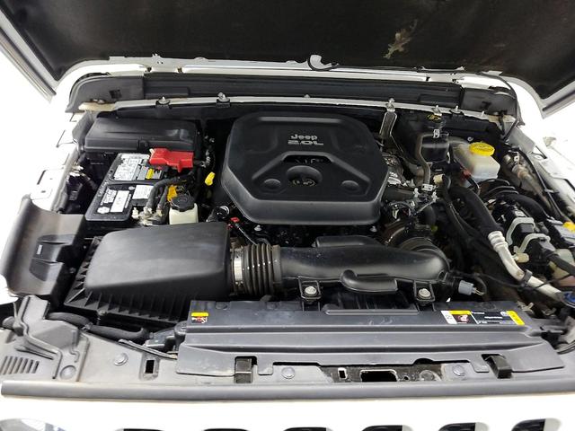 Photo of 2022 White Jeep Wrangler