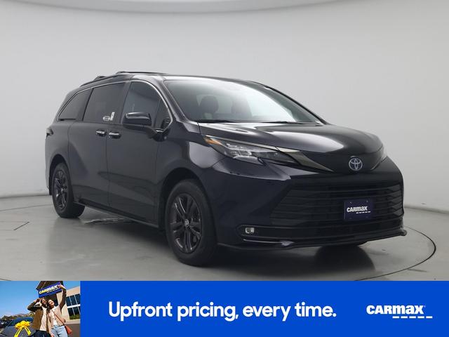 Photo of 2024 Black Toyota Sienna