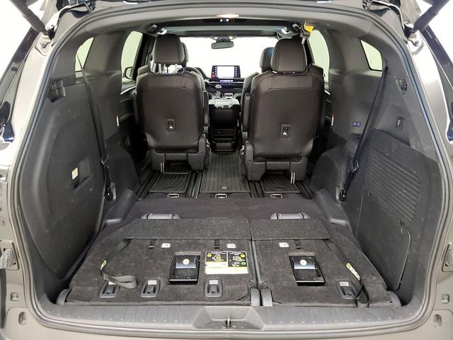 Photo of 2024 Black Toyota Sienna