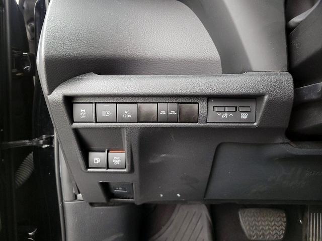 Photo of 2024 Black Toyota Sienna