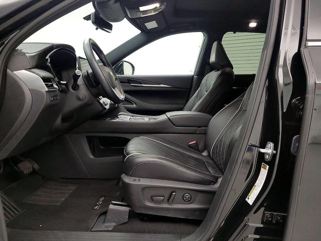 Photo of 2023 Black INFINITI QX60