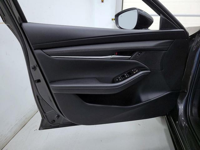 Photo of 2025 Gray Mazda Mazda3