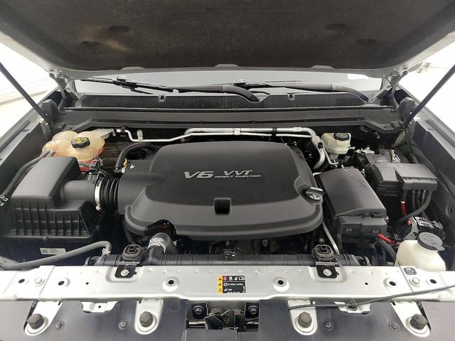Photo of 2017 Silver Chevrolet Colorado