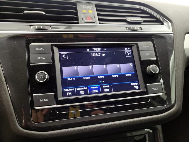 Photo of 2021 Gray Volkswagen Tiguan