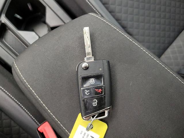Photo of 2021 Gray Volkswagen Tiguan