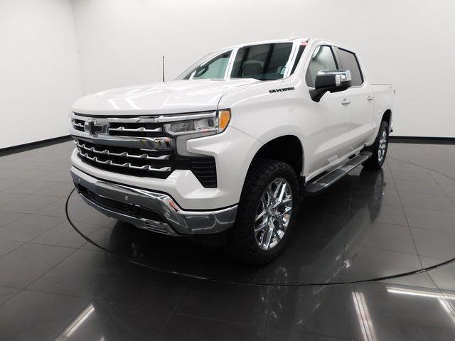 Photo of 2023 Iridescent Pearl Tricoat Chevrolet Silverado 1500