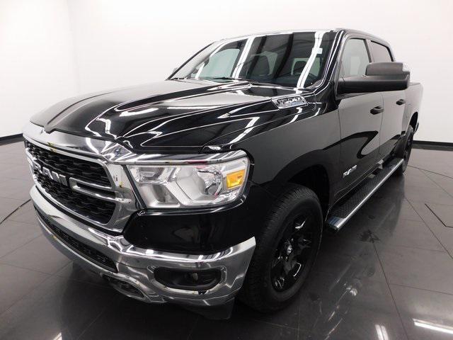 Photo of 2023 Diamond Black Crystal Pearlcoat RAM 1500