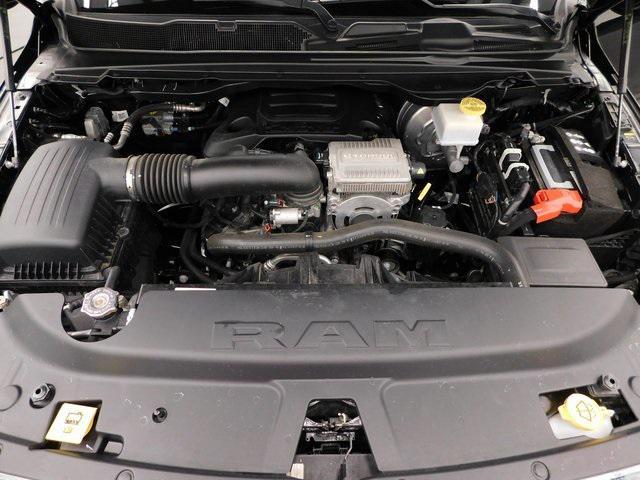 Photo of 2023 Diamond Black Crystal Pearlcoat RAM 1500
