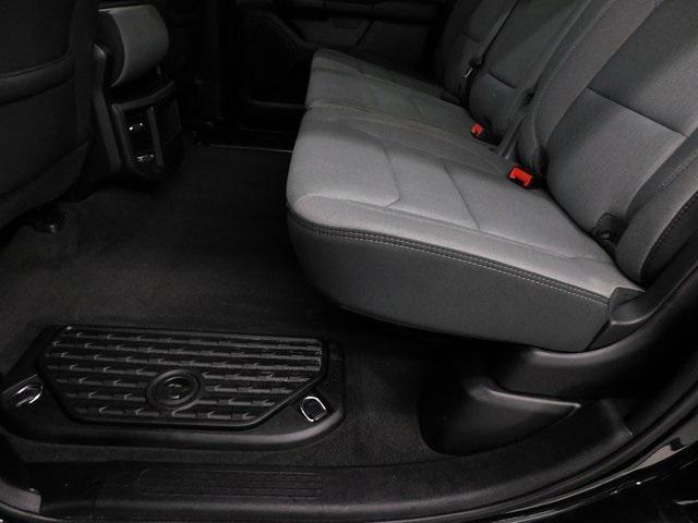 Photo of 2023 Diamond Black Crystal Pearlcoat RAM 1500
