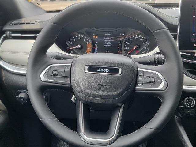 Photo of 2025 Bright White Clearcoat Jeep Compass