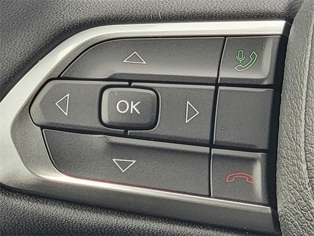 Photo of 2025 Bright White Clearcoat Jeep Compass