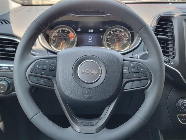 Photo of 2022 Granite Crystal Clearcoat Metallic Jeep Cherokee