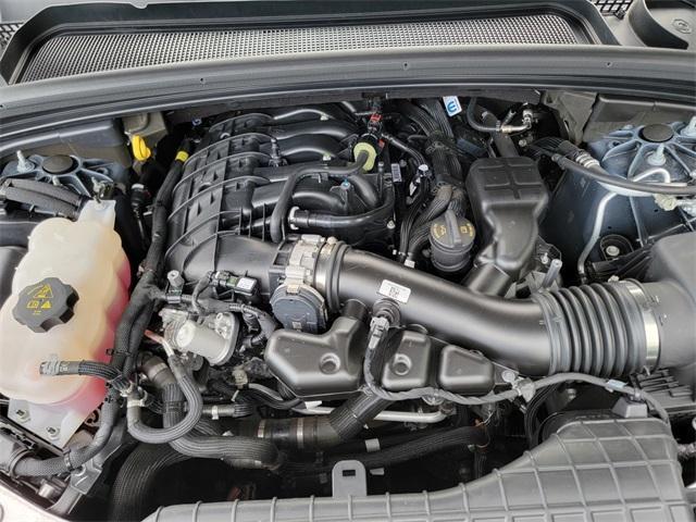 Photo of 2024 Metallic Jeep Grand Cherokee L